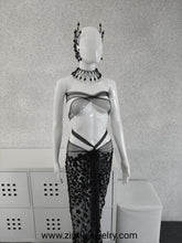 Load image into Gallery viewer, Sattement Black Beaded Ear Cuff