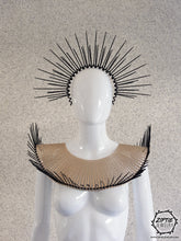 Load image into Gallery viewer, Gold Necklace & Spike Crown Set