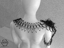 Load image into Gallery viewer, Shoulder Armour