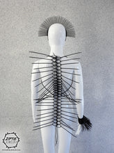 Load image into Gallery viewer, Spike Bone Spine