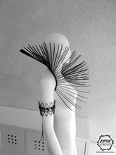 Load image into Gallery viewer, Spike Wrap