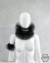 Load image into Gallery viewer, Black Spike Choker
