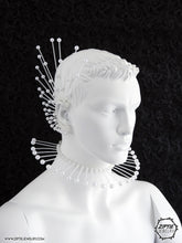 Load image into Gallery viewer, White Pearl Spike Collar
