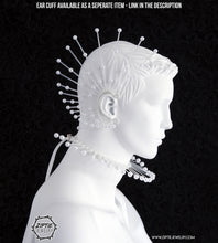 Load image into Gallery viewer, White Pearl Spike Collar
