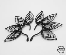 Load image into Gallery viewer, Leaf Earcuff Pair
