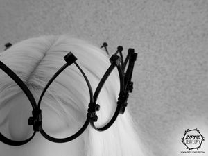 Minimalistic Black Crown