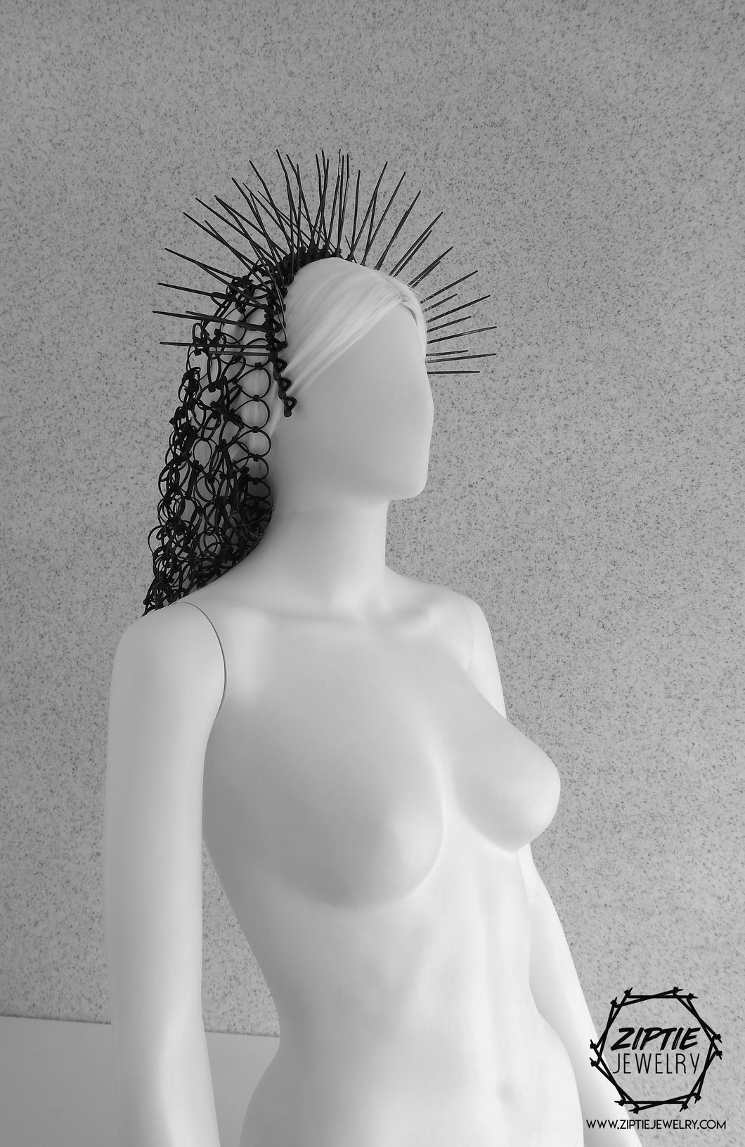 Spiked Crown with Hair Net